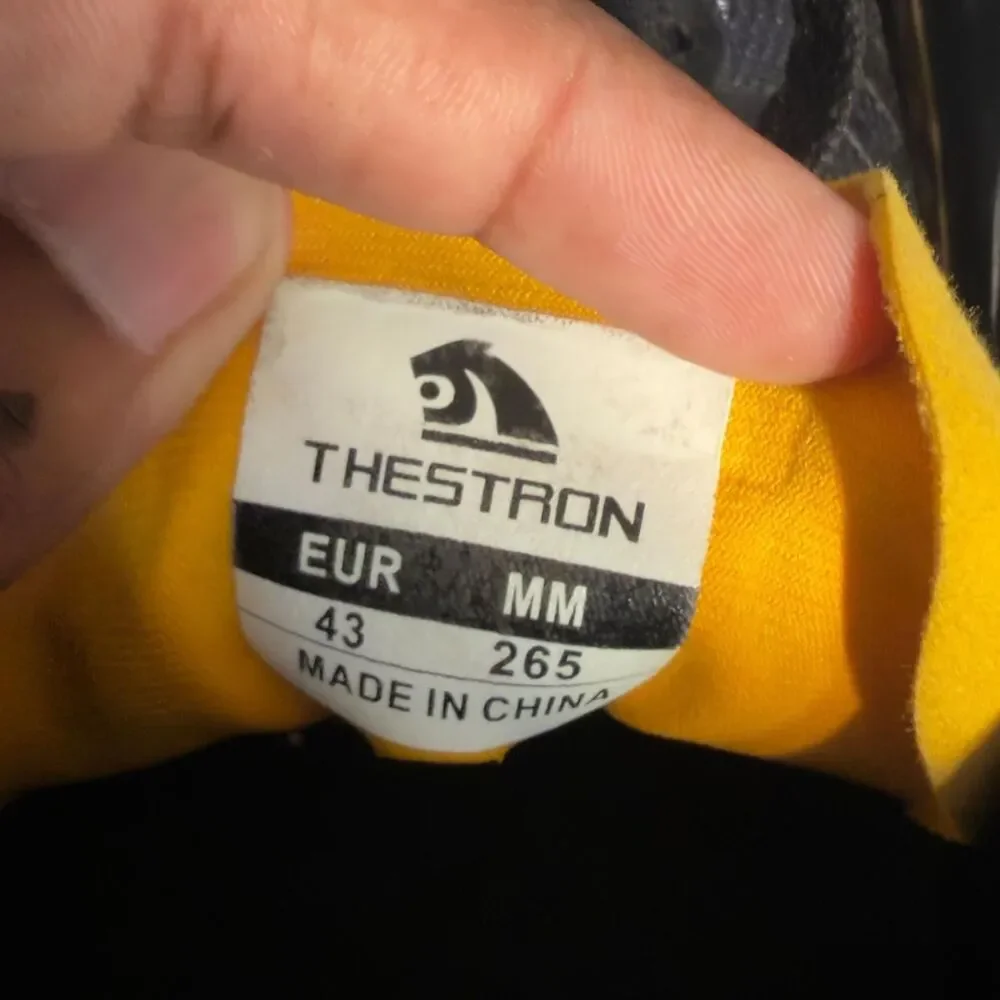 Thestron black & yellow track spikes, Size US 9.5 #athletics #running